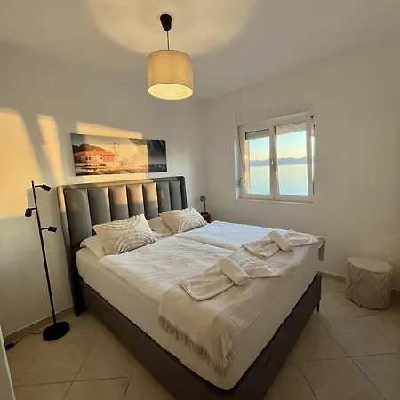 蓬塔别墅酒店 公寓 *