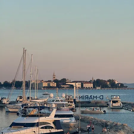 蓬塔别墅酒店 公寓 扎达尔