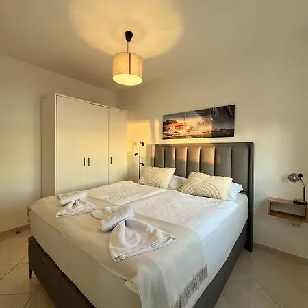 蓬塔别墅酒店 公寓 *